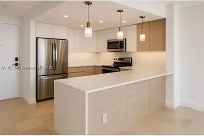 2625 Collins #1507, Miami Beach, FL 33140 - Photo 6