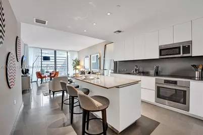 88 SW 7th #1408, Miami, FL 33130 - Photo 4