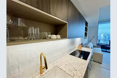 159 NE 6th #4807, Miami, FL 33132 - Photo 16
