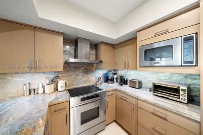 1455 Ocean #1003, Miami Beach, FL 33139 - Photo 12