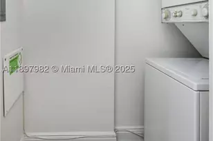 1050 Brickell, Miami, FL 33131 - Photo 24
