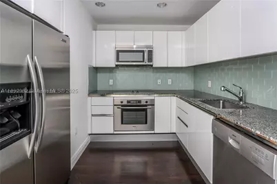 1050 Brickell #414, Miami, FL 33131 - Photo 8