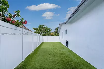 11350 SW 57th, Miami, FL 33173 - Photo 34