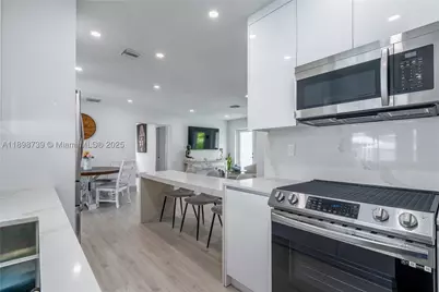 11350 SW 57th, Miami, FL 33173 - Photo 10