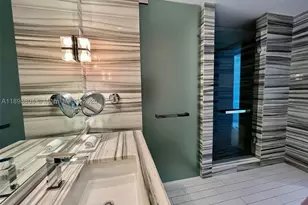 2201 Collins, Miami Beach, FL 33139 - Photo 4