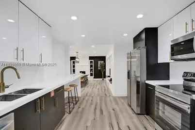 2100 SW 28th, Fort Lauderdale, FL 33312 - Photo 2