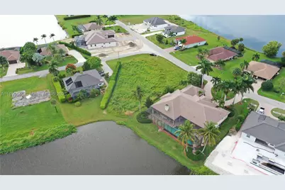 18018 Royal Hammock, Naples, FL 34114 - Photo 14