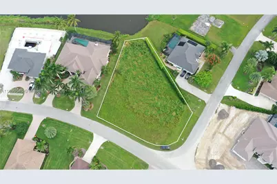 18018 Royal Hammock, Naples, FL 34114 - Photo 2