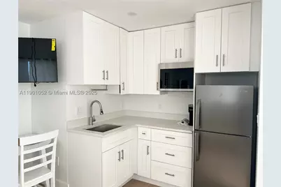 312 Elm, Hollywood, FL 33019 - Photo 16