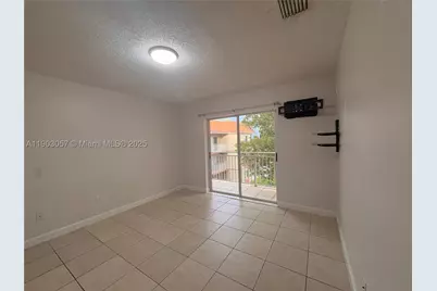 18850 NW 57th #306, Hialeah, FL 33015 - Photo 6