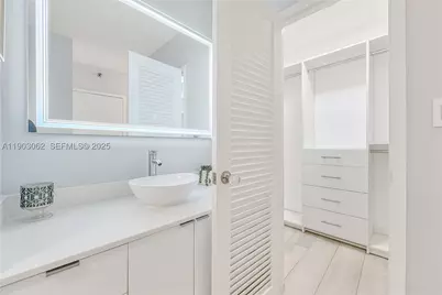 100 Lincoln #323, Miami Beach, FL 33139 - Photo 34