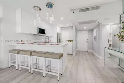 100 Lincoln #323, Miami Beach, FL 33139 - Photo 12