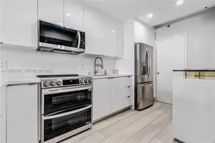 100 Lincoln, Miami Beach, FL 33139 - Photo 16