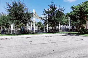 805 NW 3rd, Hallandale Beach, FL 33009 - Photo 26