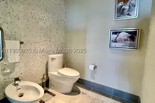 200 Biscayne Blvd, Miami, FL 33131 - Photo 8