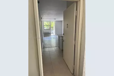 2701 Riverside #203-B, Coral Springs, FL 33065 - Photo 2