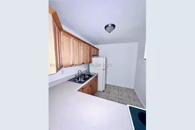 12290 NE 11th #305, North Miami, FL 33161 - Photo 6