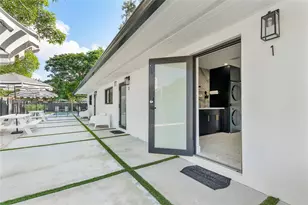 256 NW 57th, Miami, FL 33127 - Photo 18