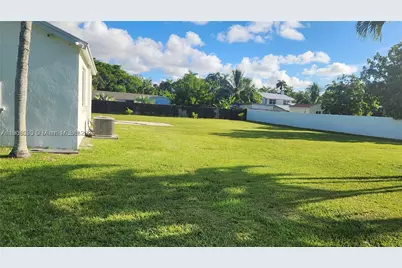 295 NE 150th, Miami, FL 33161 - Photo 8