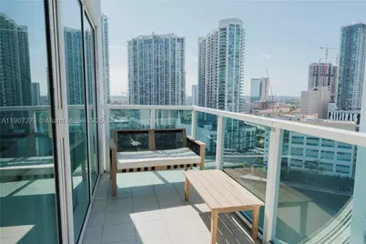41 SE 5th #1217, Miami, FL 33131 - Photo 4