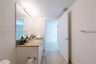 41 SE 5th, Miami, FL 33131 - Photo 10