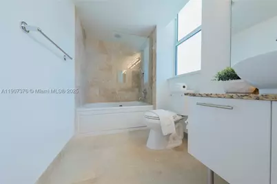 41 SE 5th #1217, Miami, FL 33131 - Photo 14