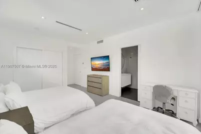 7830 Atlantic, Miami Beach, FL 33141 - Photo 14