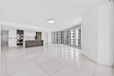 488 NE 18th #1815, Miami, FL 33132 - Photo 4