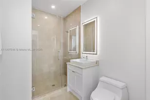 808 Brickell Key, Miami, FL 33131 - Photo 36