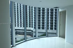 200 Biscayne Blvd, Miami, FL 33131 - Photo 2
