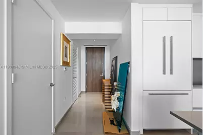 68 SE 6th #2505, Miami, FL 33131 - Photo 2
