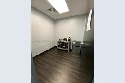 14 NE 1st #600A, Miami, FL 33132 - Photo 14