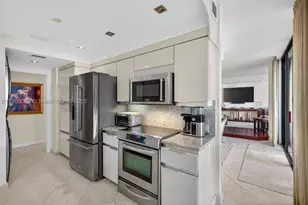 3000 Island, Aventura, FL 33160 - Photo 32