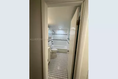 8411 NW 8th #203, Miami, FL 33126 - Photo 8