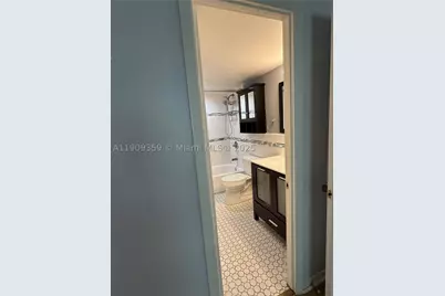 8411 NW 8th #203, Miami, FL 33126 - Photo 4