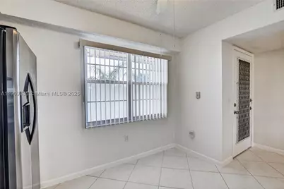 13105 SW 16th #407L, Pembroke Pines, FL 33027 - Photo 6