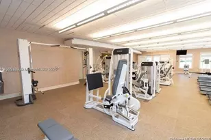 19900 E Country Club, Aventura, FL 33180 - Photo 24