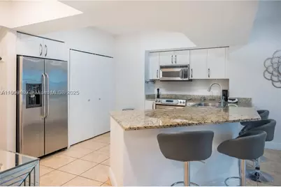 19900 E Country Club #318, Aventura, FL 33180 - Photo 1
