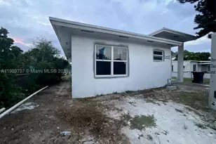 2121 Rutland, Opa Locka, FL 33054 - Photo 2