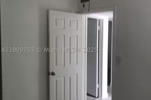 438 NE 210th Circle, Miami, FL 33179 - Photo 12