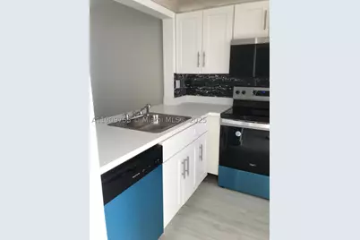 438 NE 210th Cir #203-4B, Miami, FL 33179 - Photo 4