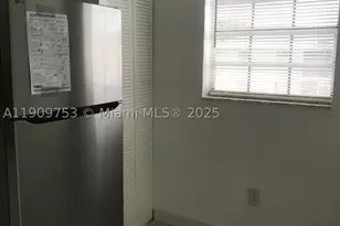 438 NE 210th Circle, Miami, FL 33179 - Photo 8