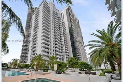 1060 Brickell #1701, Miami, FL 33131 - Photo 12