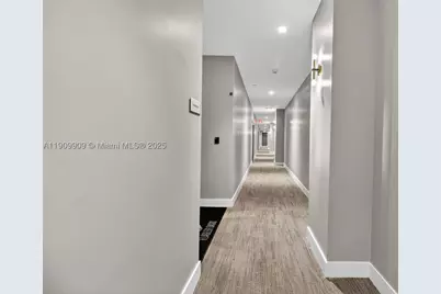 1110 NW 1 #413, Miami, FL 33128 - Photo 4