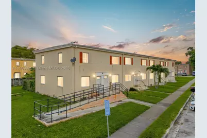 427 NW 84th #427, Miami, FL 33150 - Photo 2