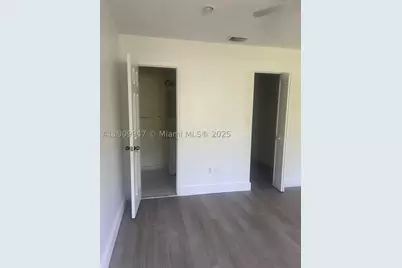 438 NE 210th Cir #202-4B, Miami, FL 33179 - Photo 18