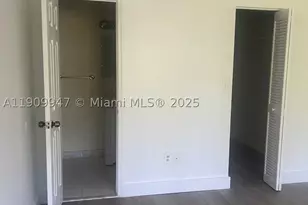 438 NE 210th Circle, Miami, FL 33179 - Photo 18