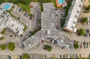 9686 Fontainebleau, Miami, FL 33172 - Photo 22