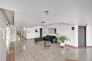 9686 Fontainebleau, Miami, FL 33172 - Photo 28