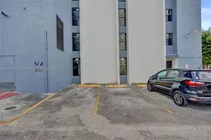 9686 Fontainebleau, Miami, FL 33172 - Photo 30